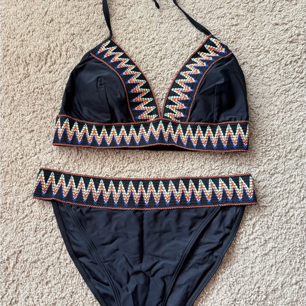 Chevron Stitching Halter Top & High Waist Bikini Set - Picture 4 of 5